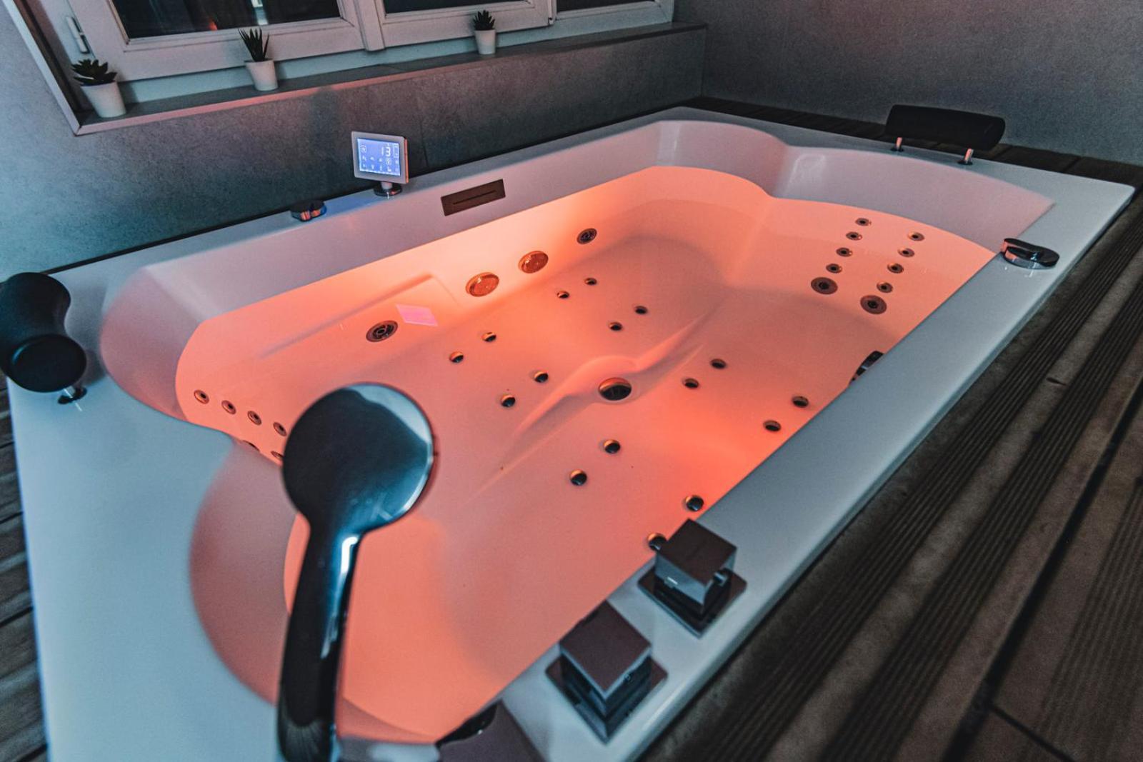Mv Suite & Spa Reims Ngoại thất bức ảnh