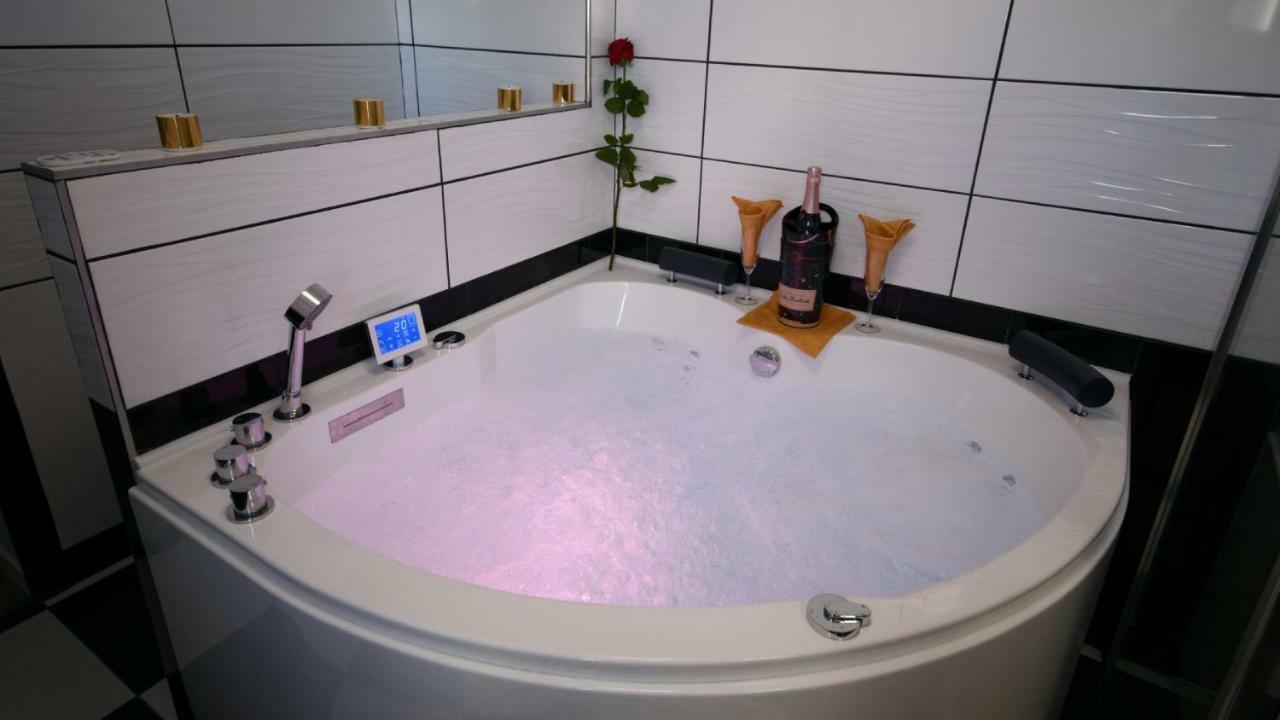 Mv Suite & Spa Reims Ngoại thất bức ảnh